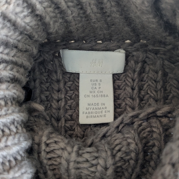 H&M Chunky Knit Sweater - Picture 3 of 6